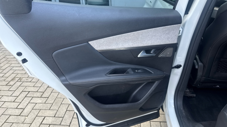 Peugeot 3008 1.6 Hybrid4 300 GT 5dr e-EAT8 Estate